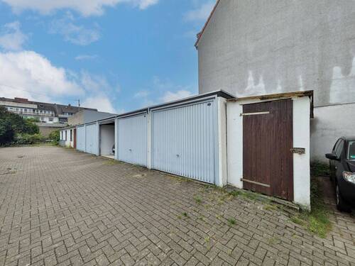 5 Fertiggaragen aus 1982 - 