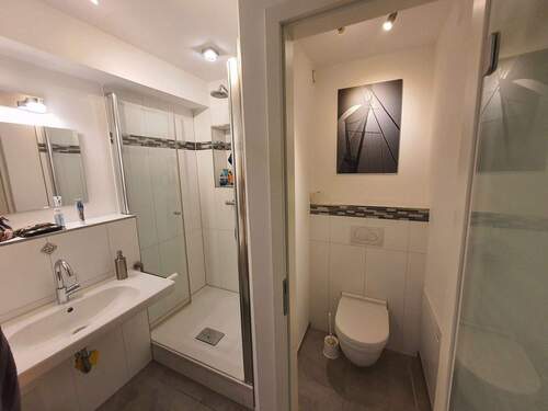 Bad mit separatem WC - 