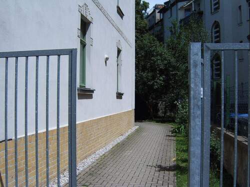 Zugang zum Innenhofberich - Etagenwohnung mit 160,10 m&sup2; in Leipzig zum Kaufen