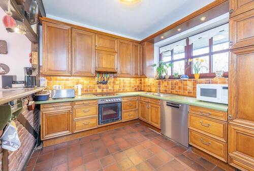 Voll ausgestattete Küche - 