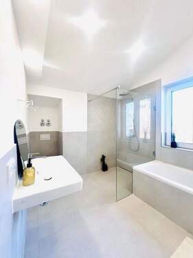 Bad - Etagenwohnung mit 74,10 m² in Mainz zum Kaufen