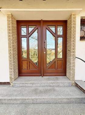 Herzlich willkommen! - 5 Zimmer Mehrfamilienhaus, Wohnhaus zum Kaufen in Stuhr