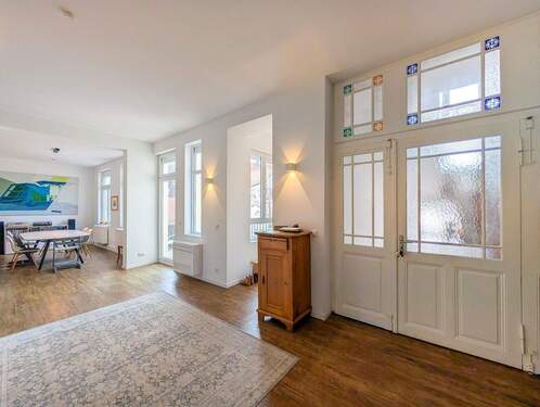 Eingangsbereich - Große lichtdurchflutete Altbauwohnung im Herzen der Altstadt