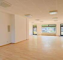 Gelegenheit - Bezugsfreie, großflächige Ladenfläche in Sendling-Westpark mit Kellerraum - München