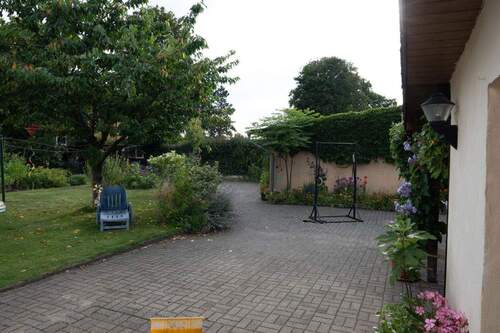 Innenhof zu den Garagen - 