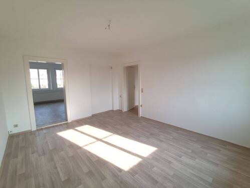 Wohnzimmer - 3 Zimmer Etagenwohnung in Löbau