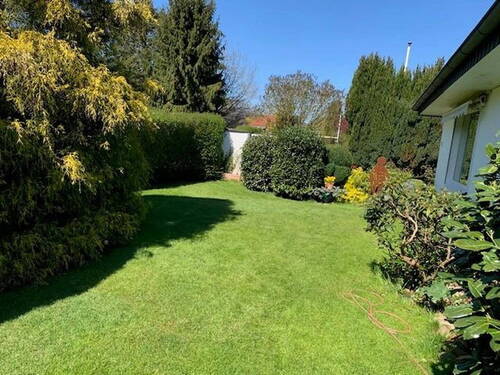 Westseite - 4 Zimmer Einfamilienhaus zum Kaufen in Bönningstedt