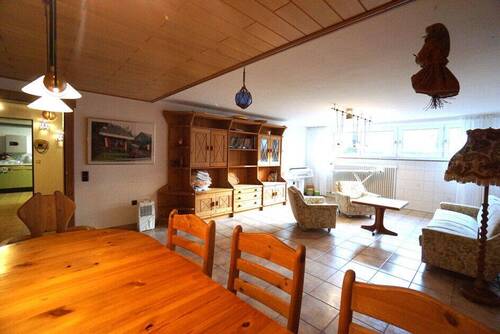 Souterrain mit Lichtgraben - 