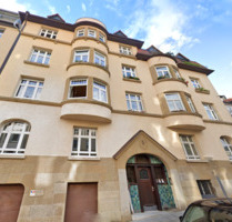 Stuttgart-West: Klassische 3,5-Zimmer-Altbauwohnung mit Potential