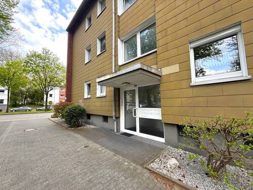 Hausansicht - 6 Zimmer Etagenwohnung zum Kaufen in Gelsenkirchen