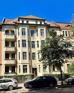 Bild 1 - Stilvolle 3,5-Zimmer-Wohnung mit 2 Balkonen am Park Sans Souci