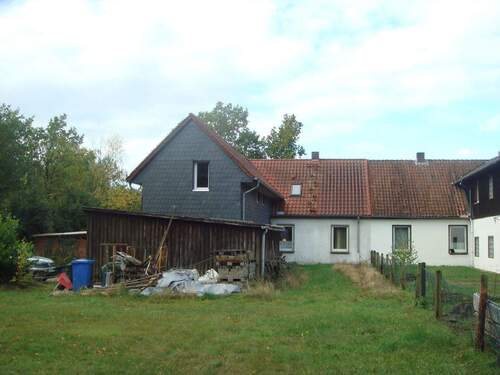 Bild 1 Nordans.m.angeschl. Nebenhaus. - Landhausdoppelhaushälfte in ruhiger Waldrandlage und guter Zuwegungsanbindung zu verkaufen.