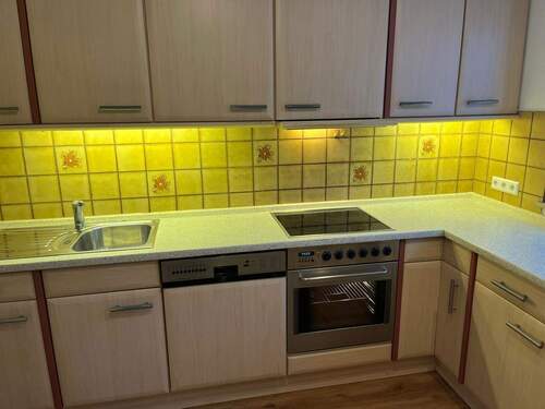 neue Küchenrückwand folgt noch - 