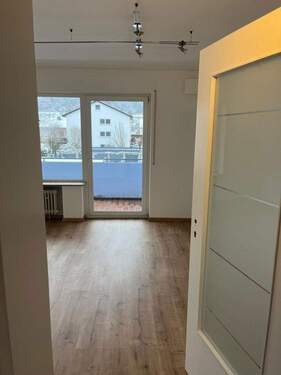 Wohnzimmer - 4 Zimmer Etagenwohnung zur Miete in Wurmlingen