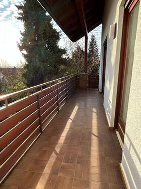 von 3 Zimmern zugänglicher Balkon - 