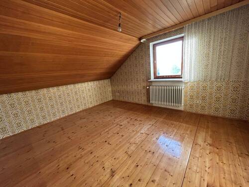 Zimmer 2 Dachgeschoss - 