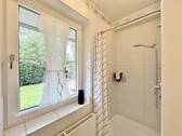 Gäste-WC mit Dusche - 