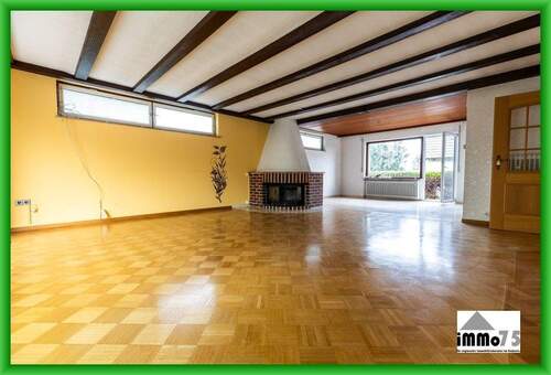 Wohnzimmer - Einfamilienhaus mit 150,00 m&sup2; in Wiernsheim zum Kaufen