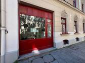 Ladenfront und Eingang - 