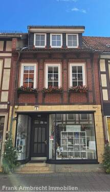 Straßenansicht - Reihenmittelhaus in Bad Gandersheim zu verkaufen.