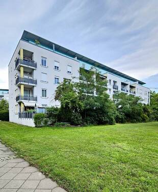 Hausansicht - 1 Zimmer Etagenwohnung zum Kaufen in Schönefeld