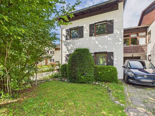 Vorgarten - 5 Zimmer Reihenendhaus zum Kaufen in Bad Reichenhall
