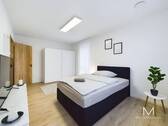 Schlafzimmer - 7 Zimmer Doppelhaushälfte zum Kaufen in Hütschenhausen