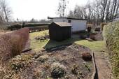 Grundstück mit Gartenhaus - 