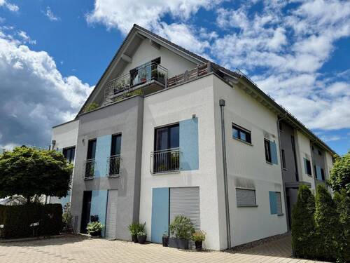 Außenansicht - Immobilienjuwel in Pfaffenhofen: Top-Zustand, ruhige Lage, viel Sonne