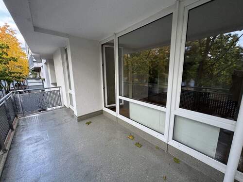 Loggia - 1 Zimmer Etagenwohnung in Berlin