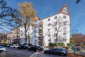 Aussenansicht - Zentral und ruhig in Steglitz: Moderne 2-Zimmer-Wohnung mit Balkon & Lift