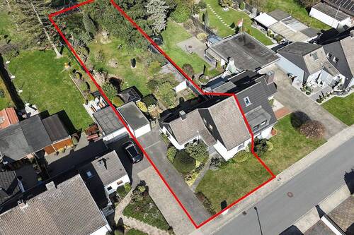 Vogelperspektive - 5 Zimmer Doppelhaushälfte zum Kaufen in Recklinghausen