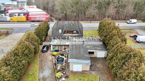 V10582 Außenansicht 2 - 5 Zimmer Einfamilienhaus in Bad Oldesloe