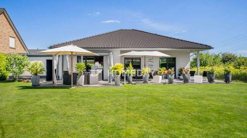 Außenansicht 3 - 3 Zimmer Bungalow zum Kaufen in Großbeeren