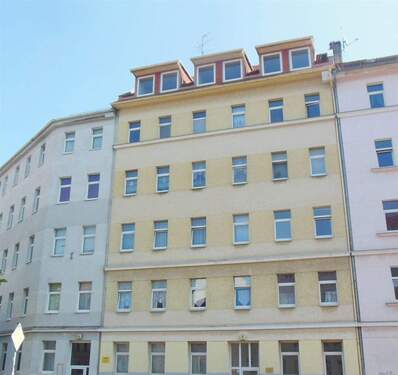 Hausansicht straßenseits - 