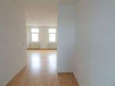 Blick ins Wohnzimmer - Etagenwohnung mit 56,80 m&sup2; in Leipzig zur Miete