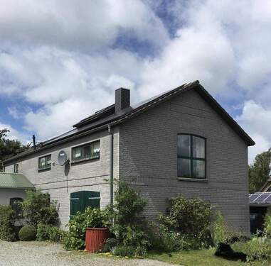 Bild 1 - Attraktives Einfamilienhaus mit Wintergarten und Garage in ruhiger Lage