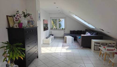 Wohnzimmer - 4 Zimmer Etagenwohnung in Sasbach