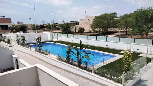 Bild 1 - Traumwohnung mit Garten & Pool - 295.000,00&nbsp;EUR Kaufpreis, ca.&nbsp; 93,00&nbsp;m&sup2;&nbsp;Wohnfl&auml;che