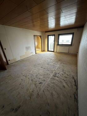 Wohnzimmer - 3 Zimmer Etagenwohnung zum Kaufen in Waiblingen