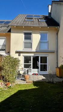 Grüner Garten zum Entspannen - 