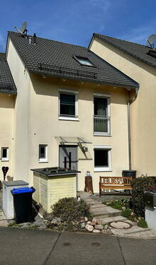 Außenansicht - 4 Zimmer Reihenmittelhaus zum Kaufen in Nürnberg