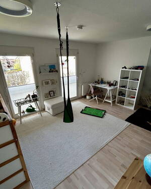 Helles Kinderzimmer - 