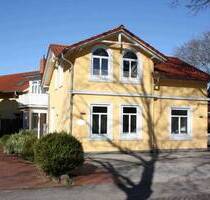 Top Objekt! Wohnen u. Arbeiten in perfekter Symbiose - Ideal als Wohnhaus mit angegliederter Praxis - Bad Bramstedt