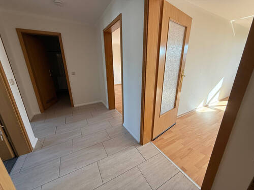 Flur - 3 Zimmer Etagenwohnung zur Miete in Chemnitz