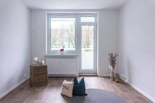 Schlafzimmer Vergleichswohnung - 2-Raum-Wohnung mit Balkon in attraktiver Wohnlage