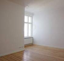 Ruhig - zentral - grün - sofort verfügbar! Altbauperle mit großem Bad und Aufzug, Nähe Tiergarten - Berlin Moabit