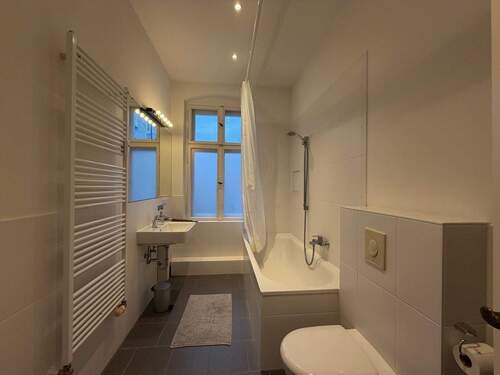 3 - 1 Zimmer Etagenwohnung in Berlin