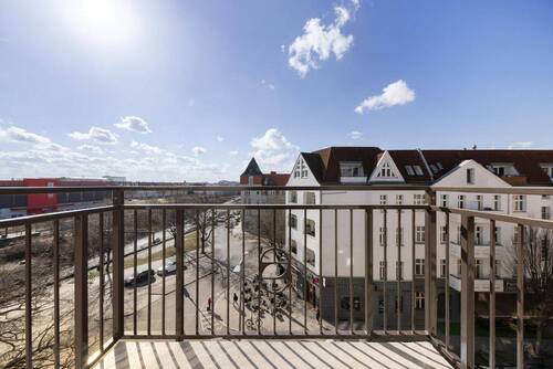 Balkon Wohnzimmer - 3 Zimmer Etagenwohnung zur Miete in Berlin
