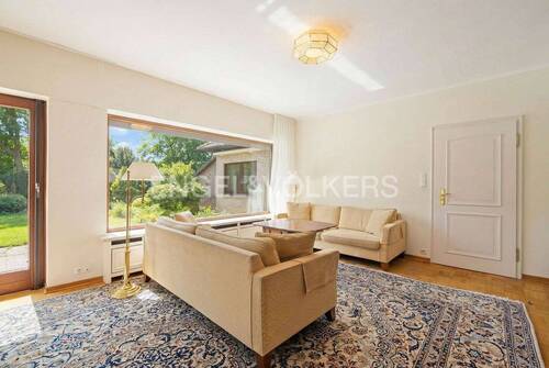 Wohnzimmer(KI generiert Sommer) - 